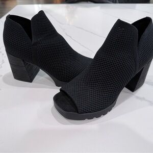 Eileen Fisher Black Textured Heeled Boots